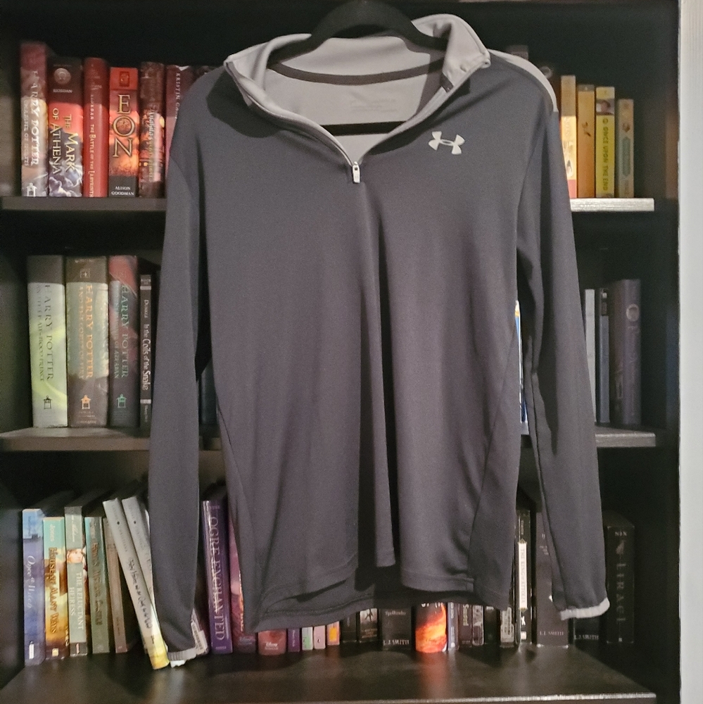 Underarmor shirt long sleeve gray
